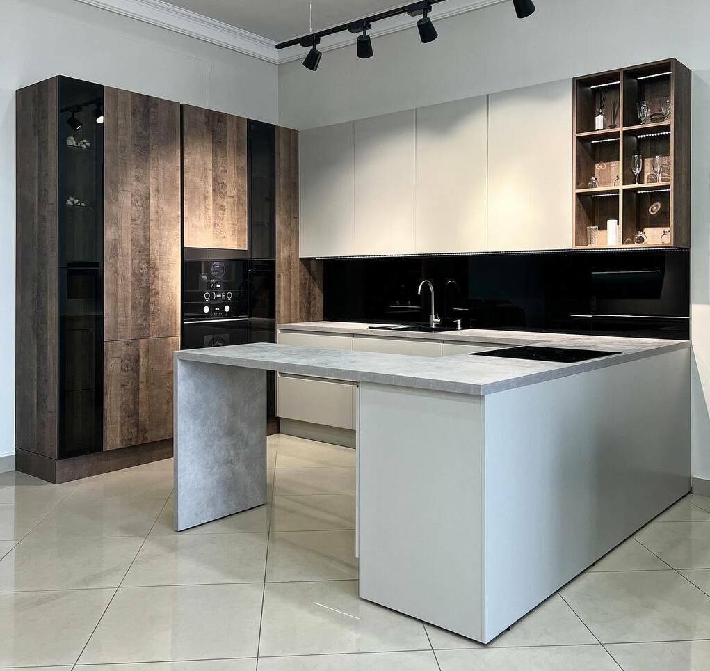 Кухня на заказ с островом